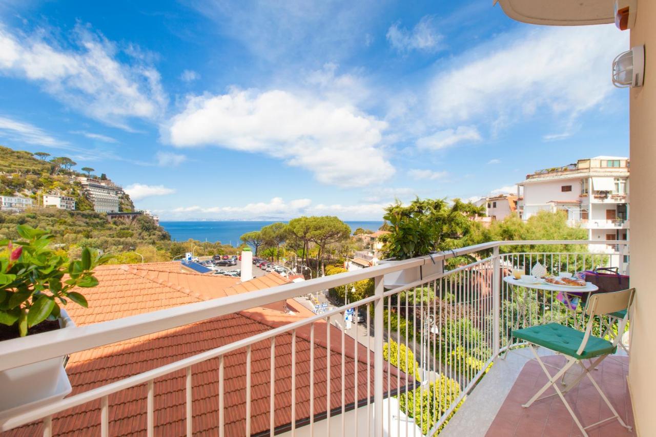 Sorrentovibes - Luxury Home Sea View & Jacuzzi In Sorrento Centre Exterior photo